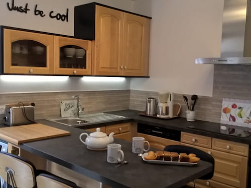 Self-catering kitchen in Brittany rental